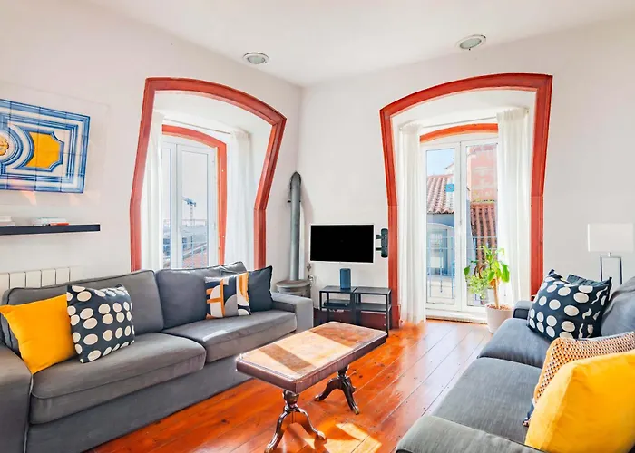 Bica's River View Duplex *