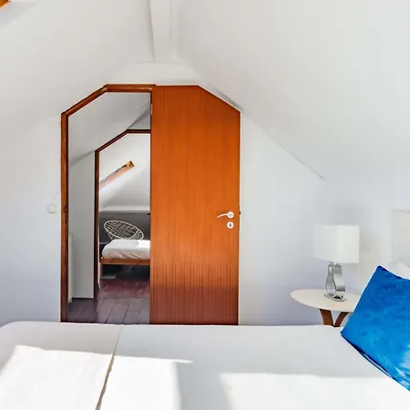 Bica's River View Duplex *