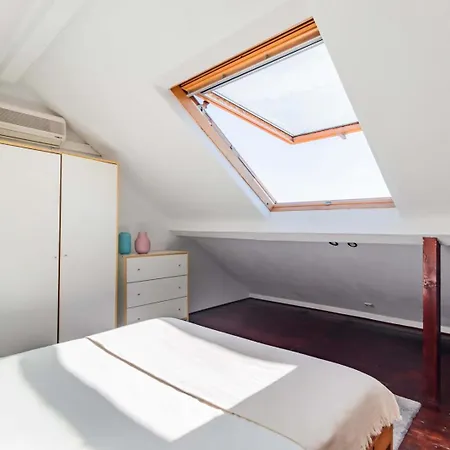 Bica's River View Duplex *